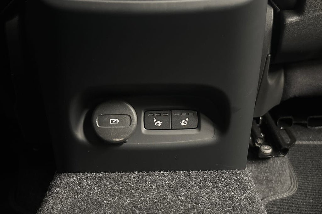Vehicle Image 28