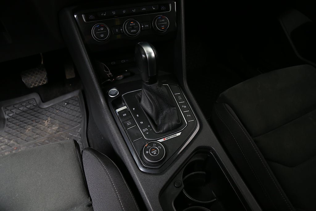 Vehicle Image 17