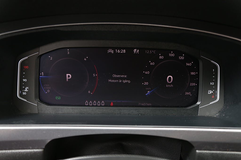 Vehicle Image 32