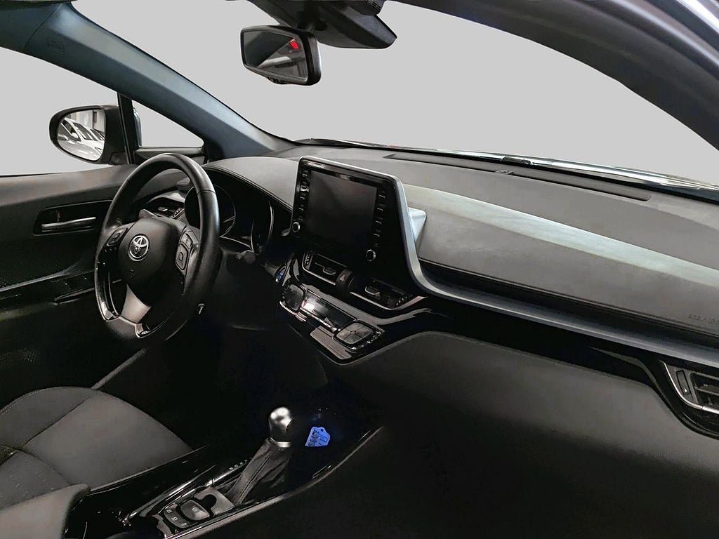 Vehicle Image 10
