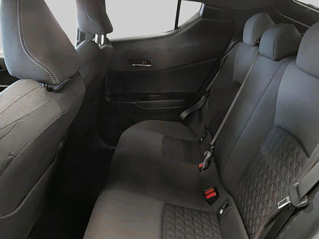 Vehicle Image 11