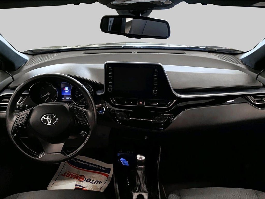 Vehicle Image 12