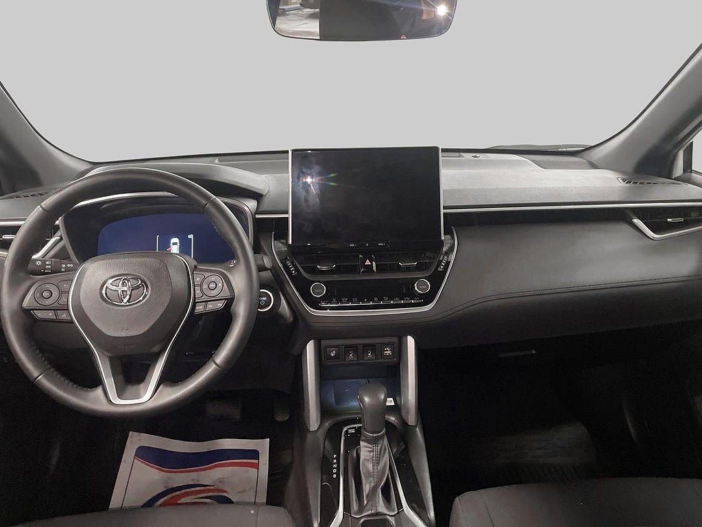 Vehicle Image 12