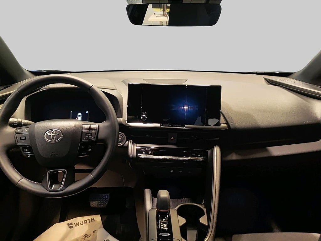 Vehicle Image 11