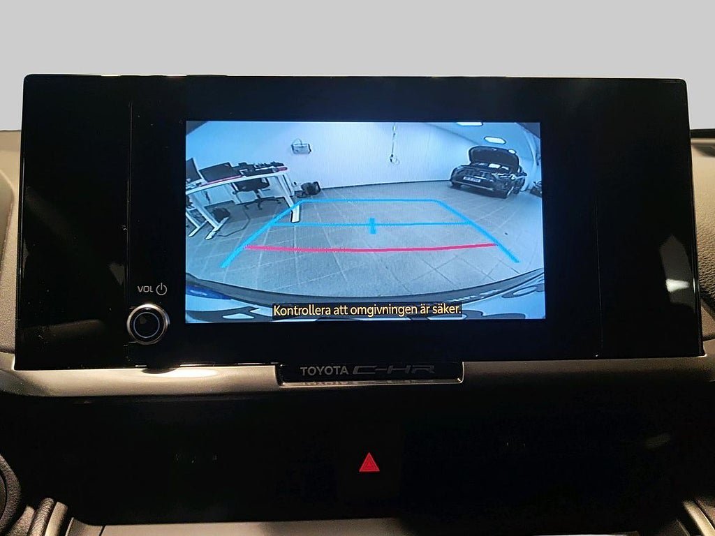 Vehicle Image 16