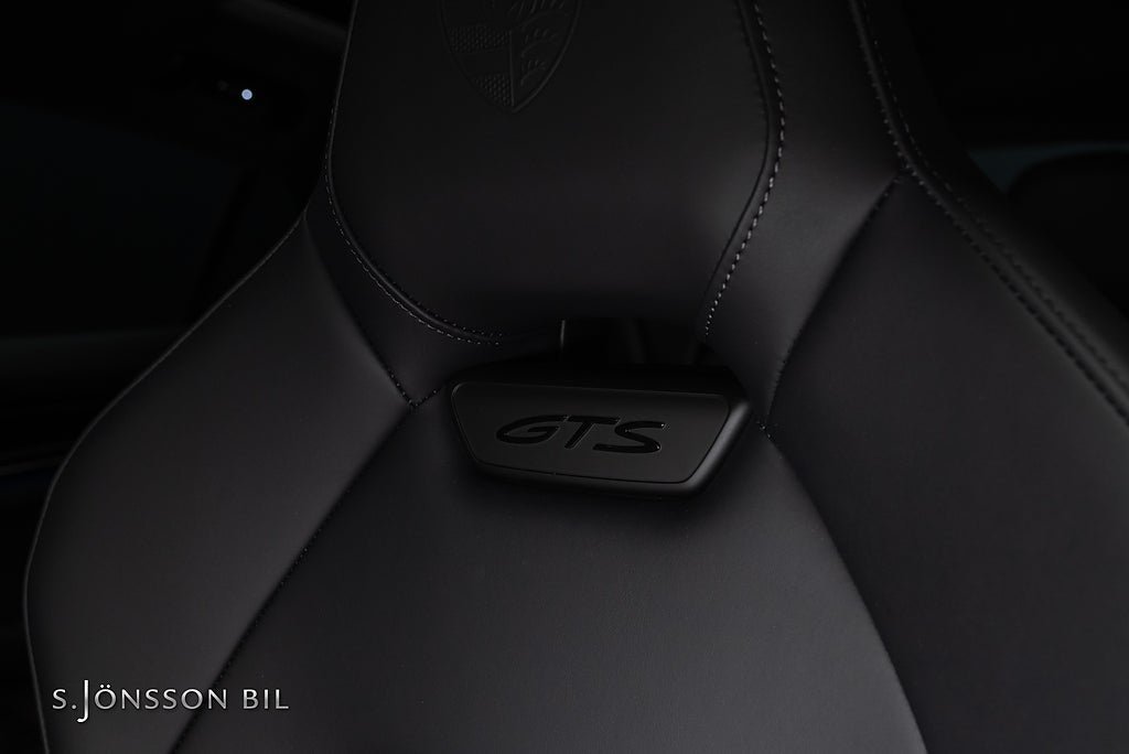 Vehicle Image 27