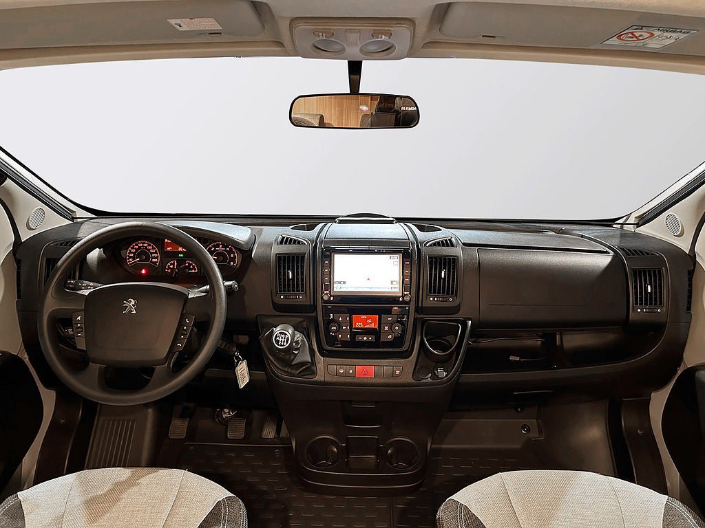 Vehicle Image 36