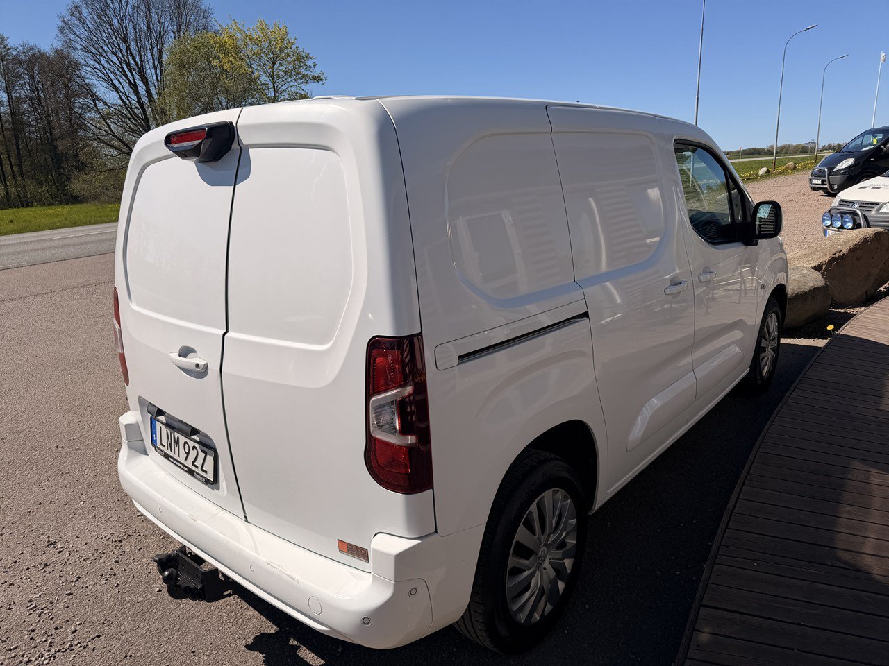 Vehicle Image 4