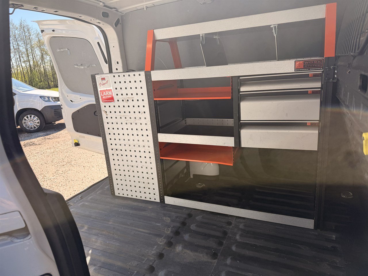 Vehicle Image 7