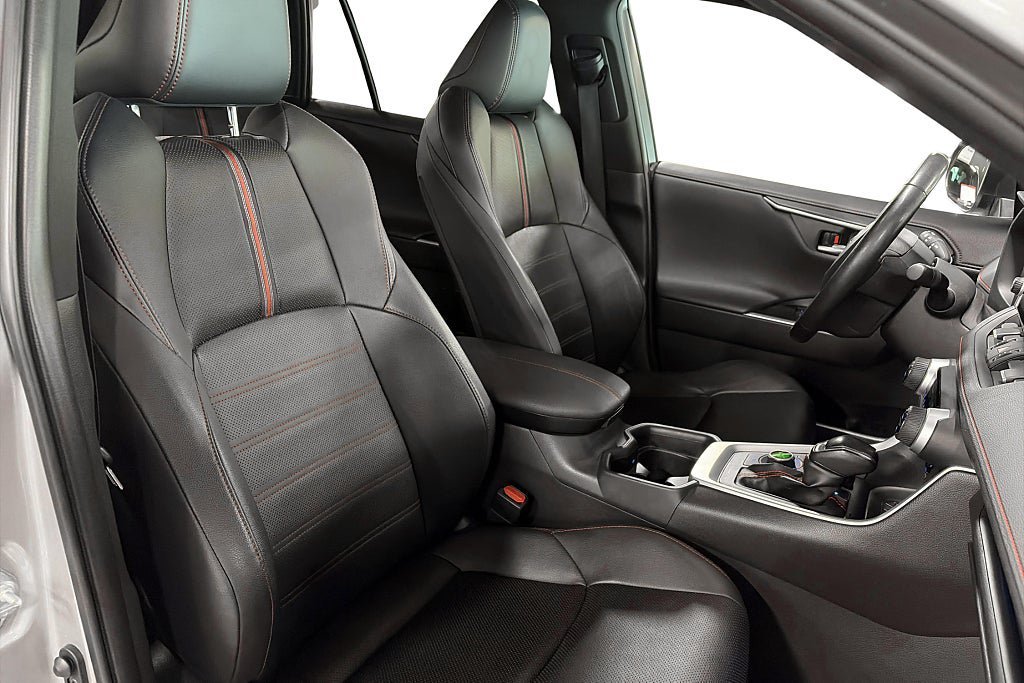 Vehicle Image 14