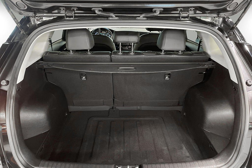 Vehicle Image 16