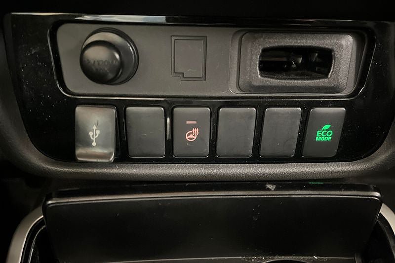 Vehicle Image 24