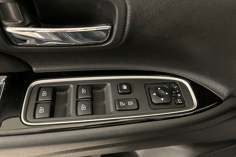 Vehicle Image 28