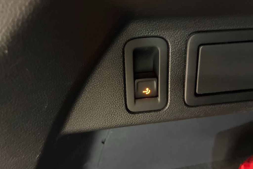 Vehicle Image 28
