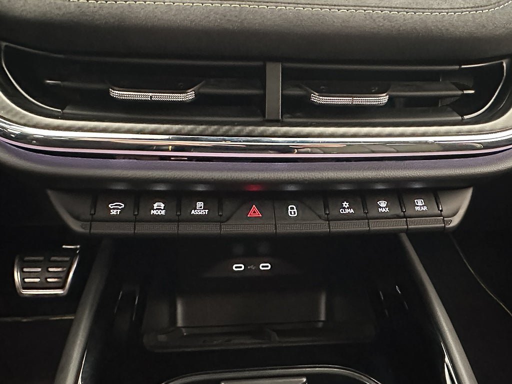 Vehicle Image 29