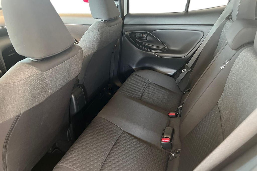 Vehicle Image 11