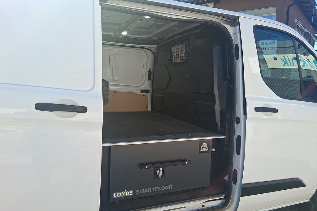 Vehicle Image 17