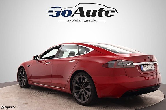 Vehicle Image 6