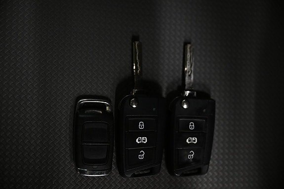 Vehicle Image 38