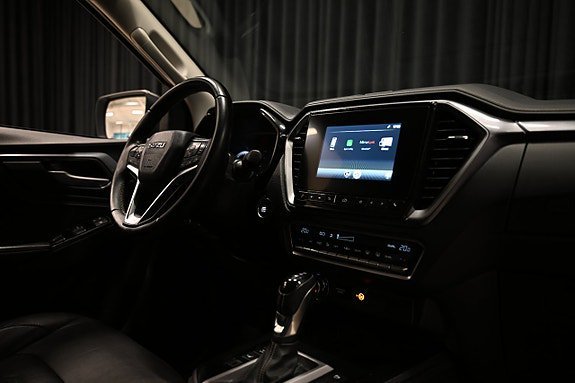 Vehicle Image 32