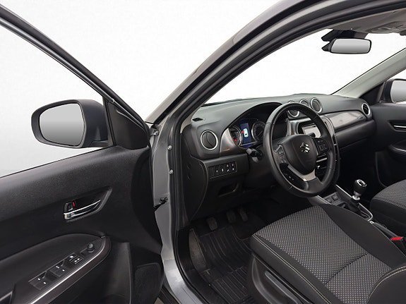 Vehicle Image 11