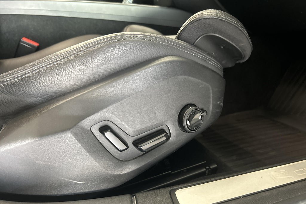 Vehicle Image 37