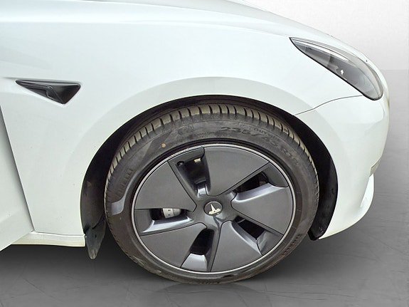Vehicle Image 33