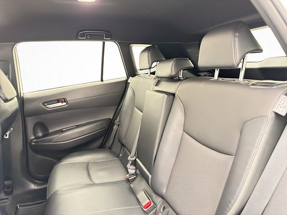 Vehicle Image 16