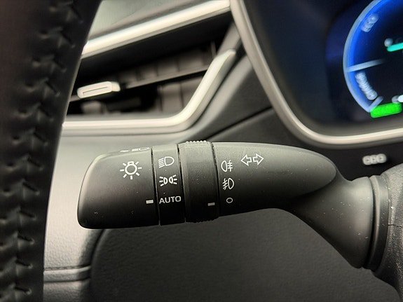 Vehicle Image 24