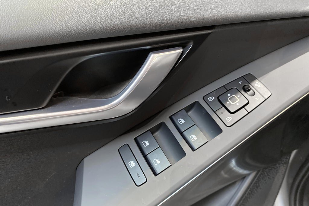 Vehicle Image 19