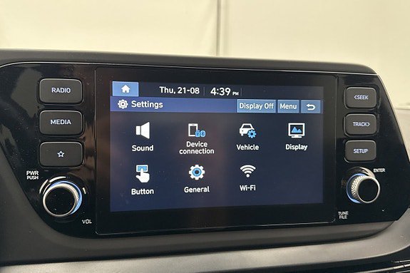 Vehicle Image 19