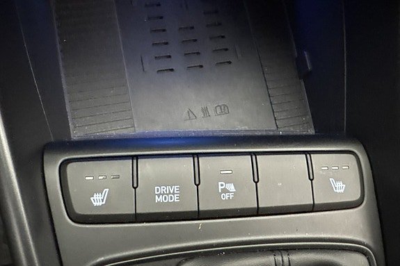 Vehicle Image 24