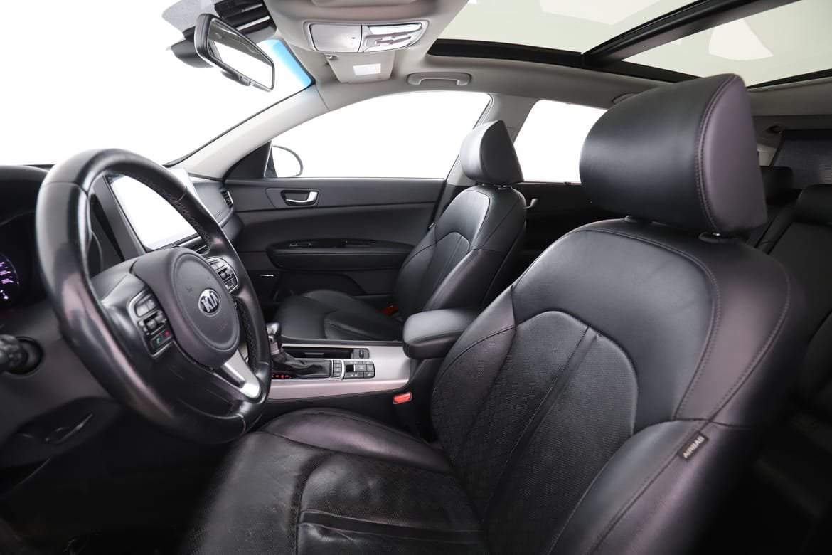 Vehicle Image 11