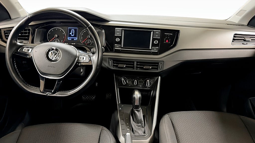 Vehicle Image 10