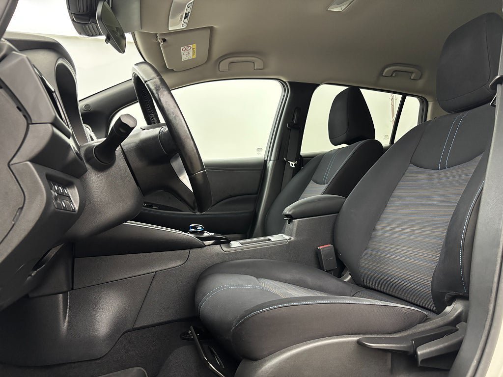 Vehicle Image 14