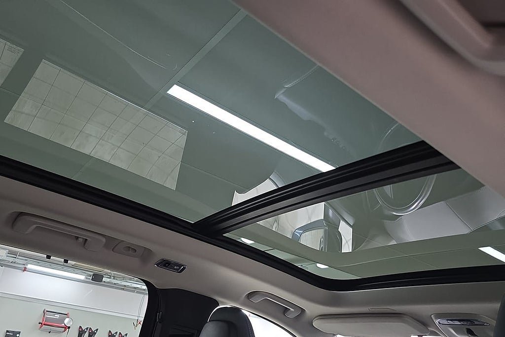 Vehicle Image 21