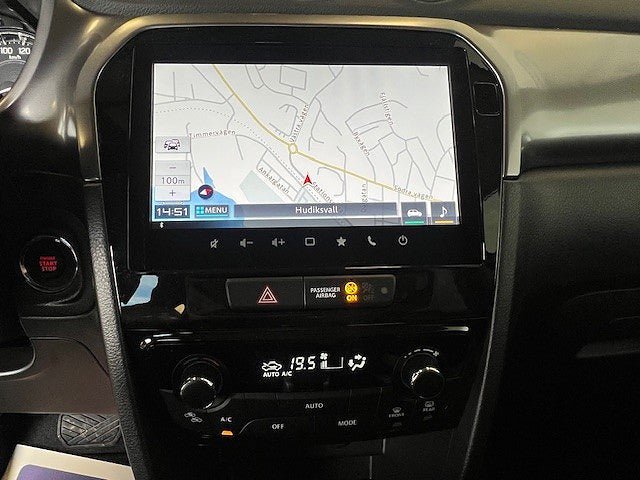 Vehicle Image 10
