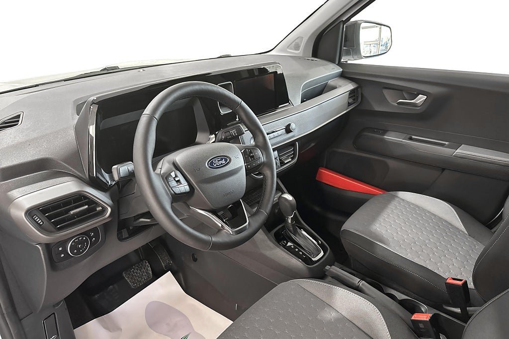 Vehicle Image 9