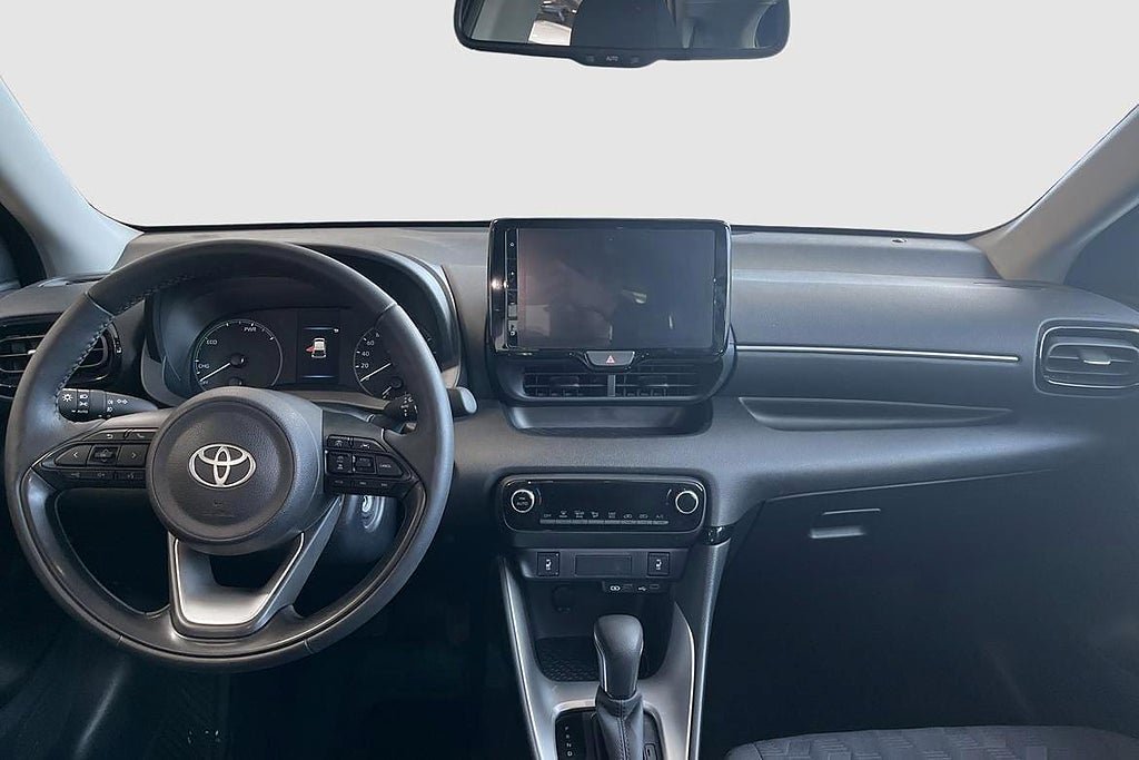 Vehicle Image 10