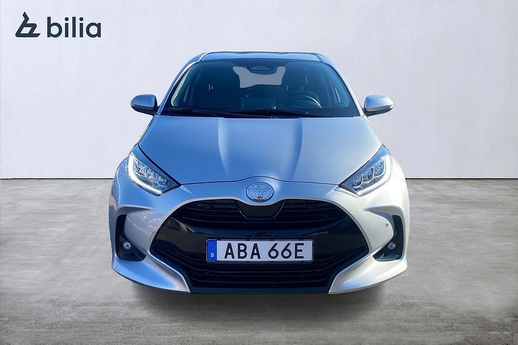 Vehicle Image 6