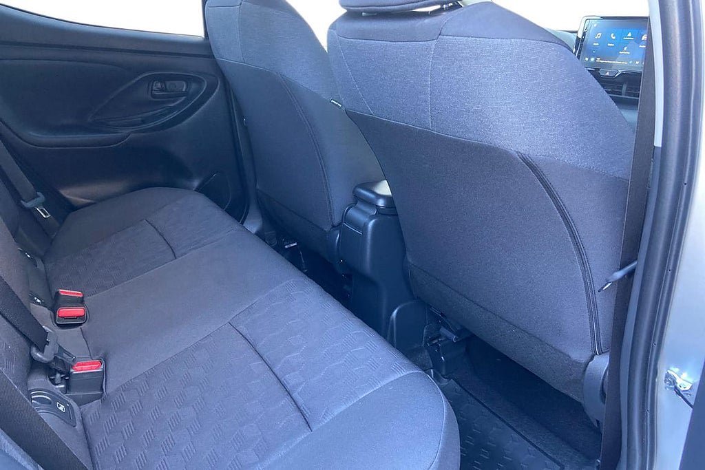 Vehicle Image 9