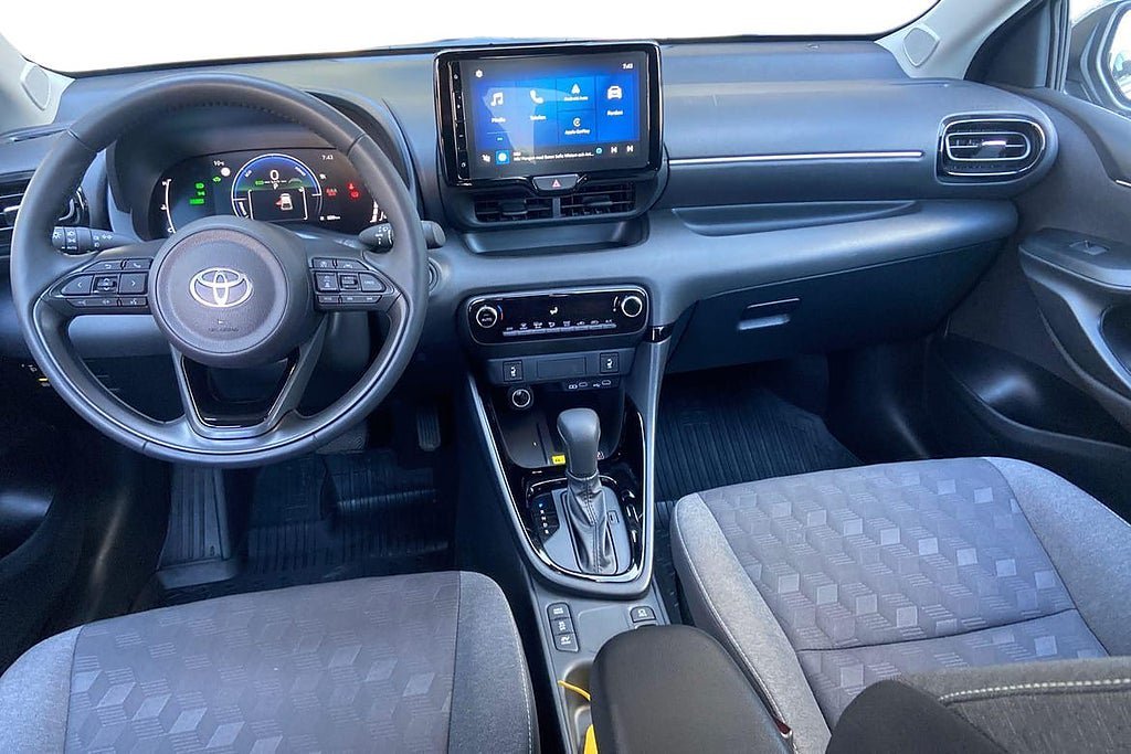 Vehicle Image 10