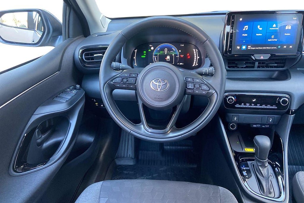 Vehicle Image 11