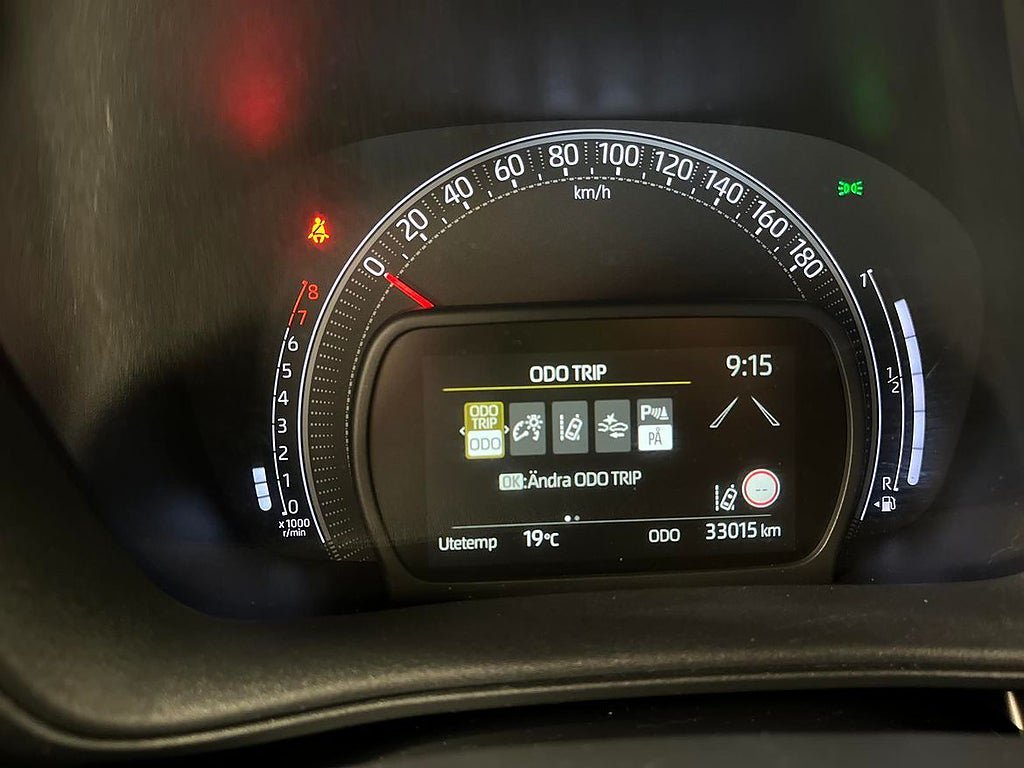 Vehicle Image 15