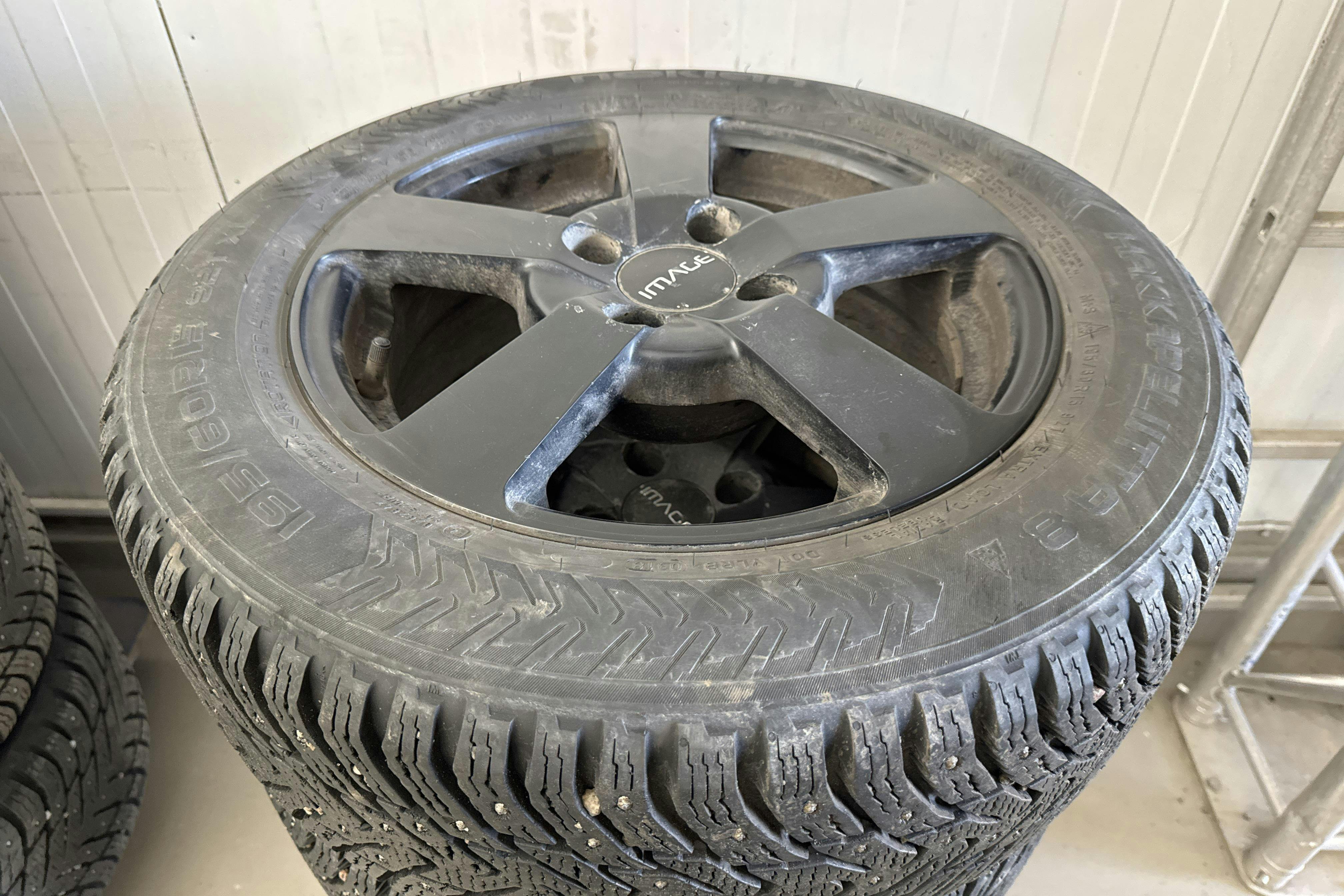 Vehicle Image 14