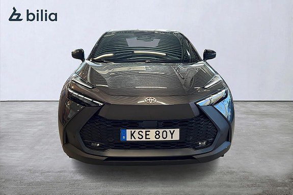 Vehicle Image 6