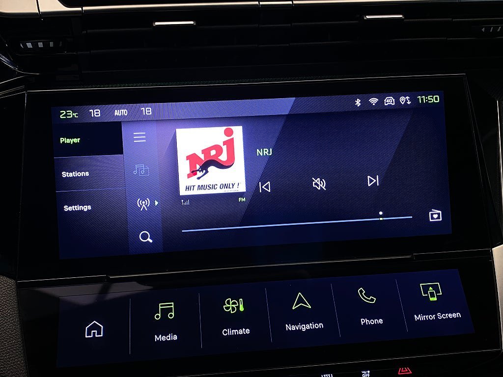 Vehicle Image 11