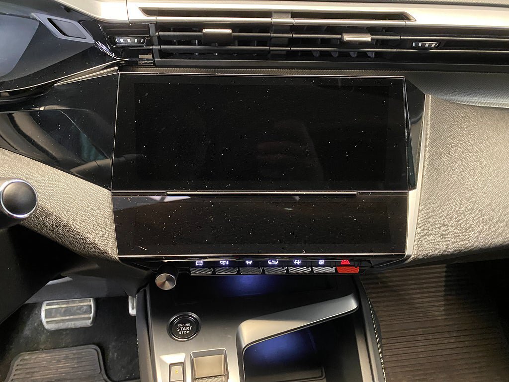 Vehicle Image 28