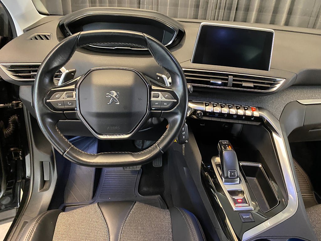 Vehicle Image 33