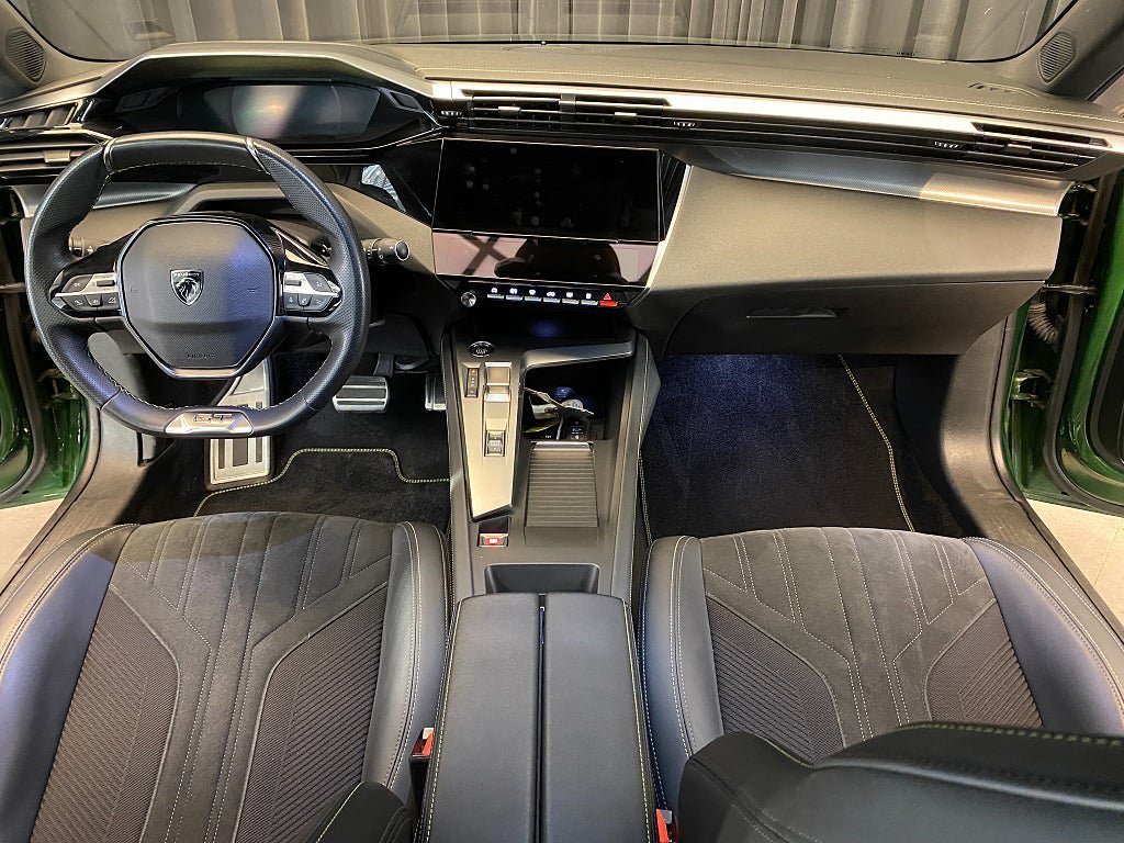 Vehicle Image 36